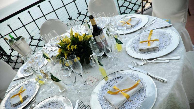 Villa Antiche Mura – Le preparazione dei Tavoli per un matrimonio