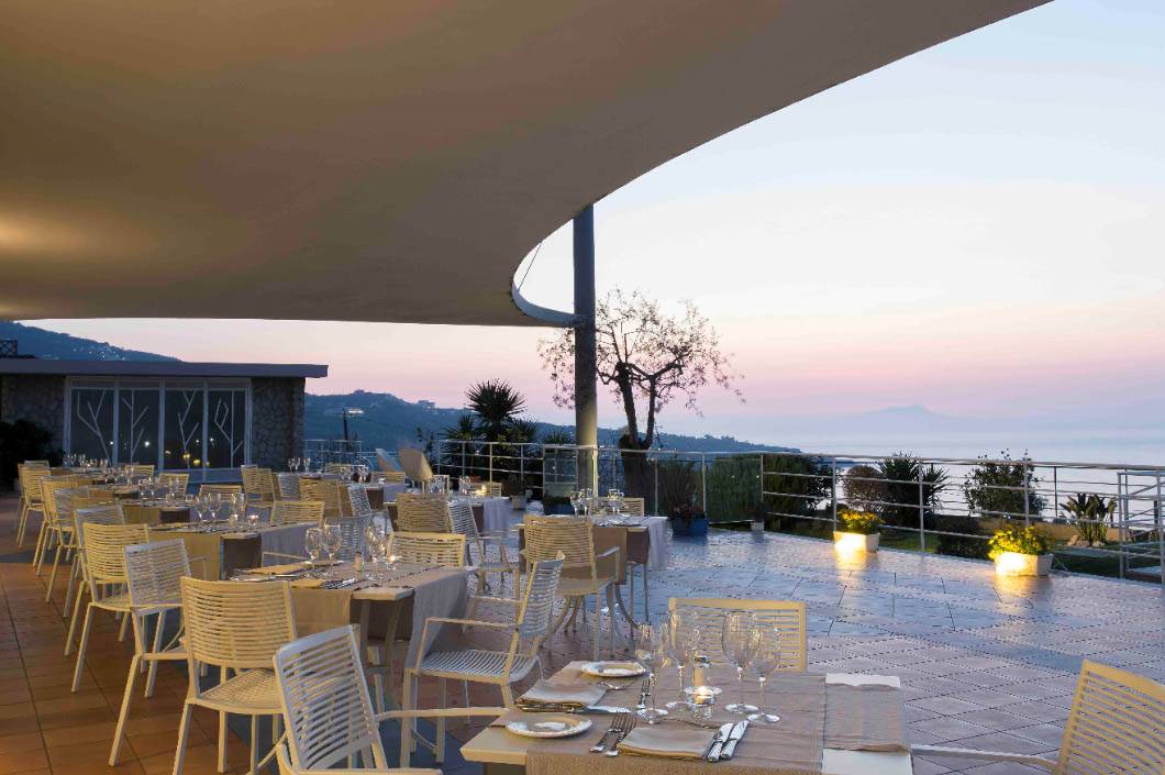 Art Hotel Gran Paradiso – Terrazza per Aperticena e piccoli eventi